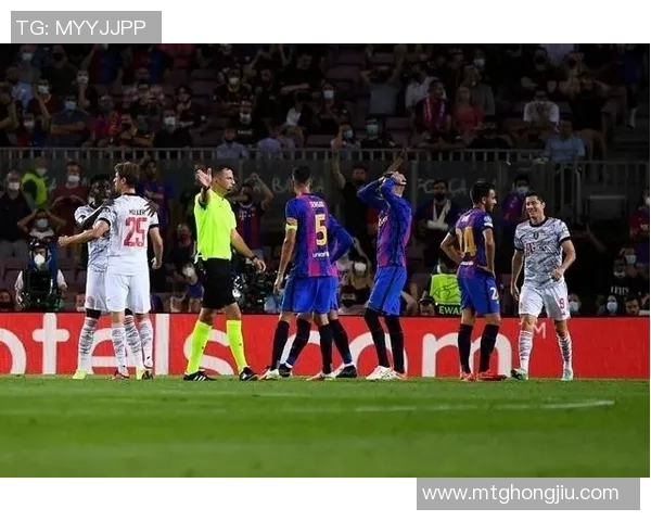 莱万双响助力巴萨大胜对手展现强大攻击力