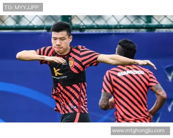 张琳芃在比赛中的补位防守表现分析与战术意义探讨